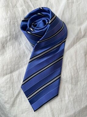 Authentic Balmain Paris Blue Striped Silk Tie Designer Luxury Classic